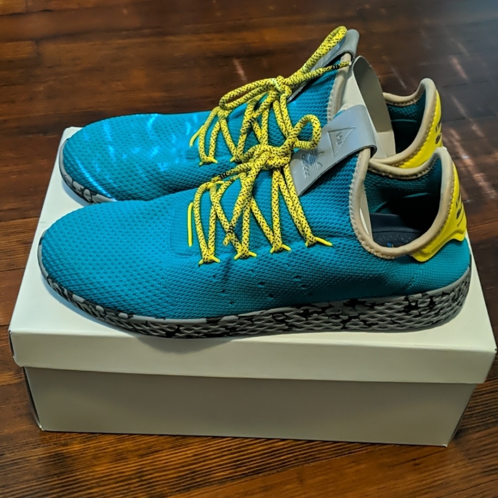Pharrell Tennis Hu
